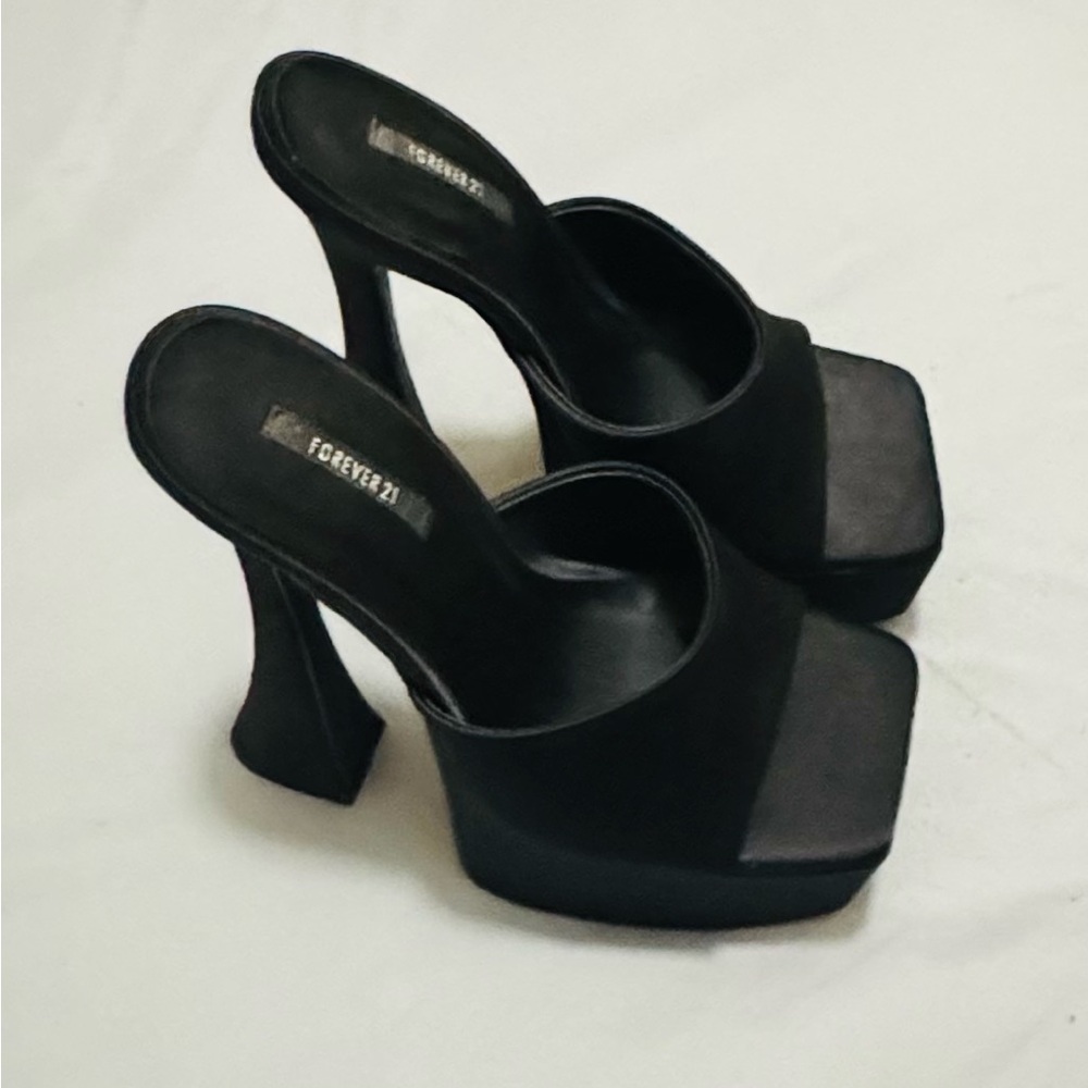 Forever 21 Black Women's Mules
